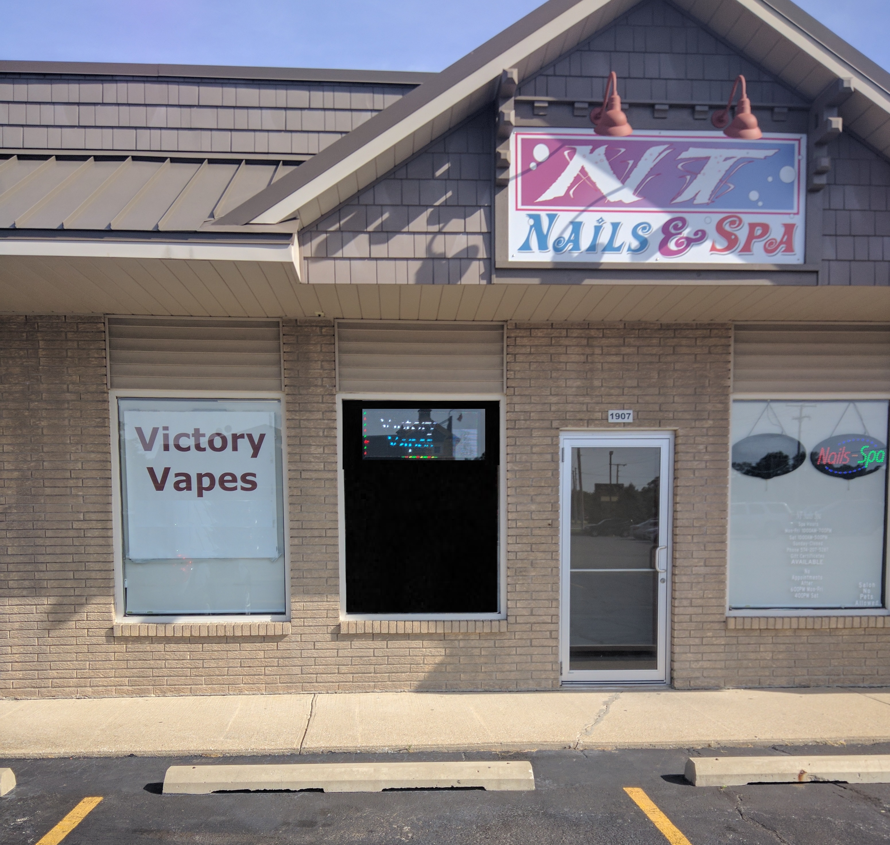 A Picture of Victory Vapes store in Knox, Indiana.